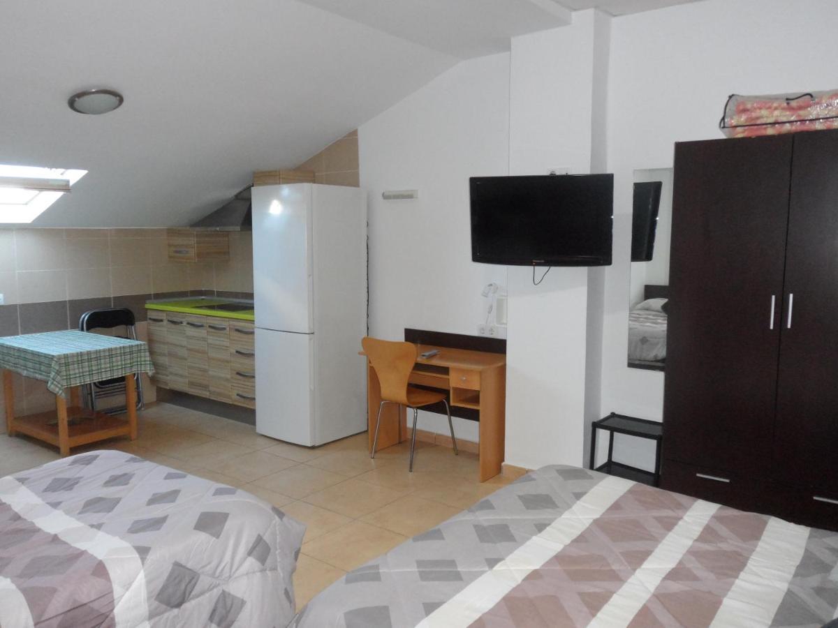 Hostal Via Del Caminante Мадригалехо Экстерьер фото