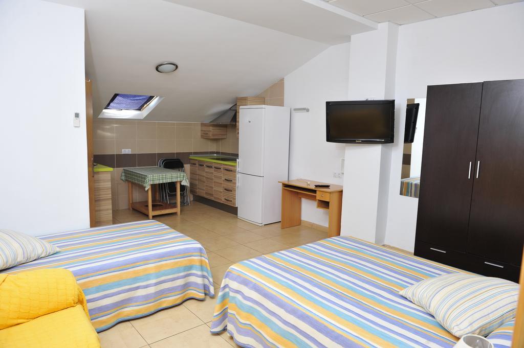 Hostal Via Del Caminante Мадригалехо Экстерьер фото
